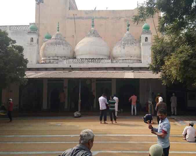Masjid Main Bazar